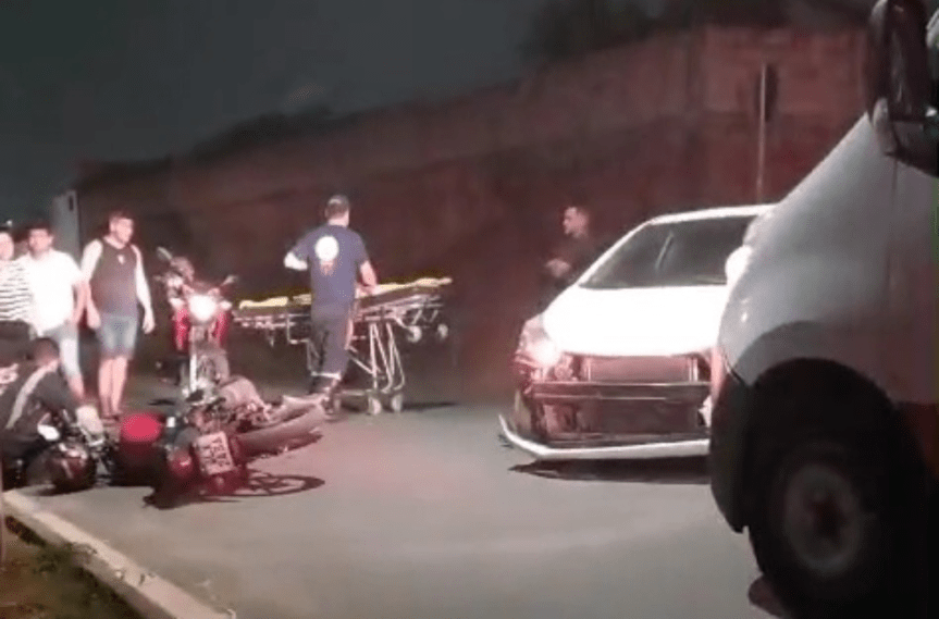 COLISÃO ENTRE CARRO E MOTO DEIXA JOVEM FERIDA NO BAIRRO DOCA&nbsp;FURTADO
